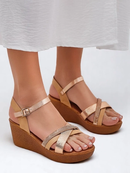 Royalfashion Ženske sandale na platformi s kamni in bleščicami Glittera