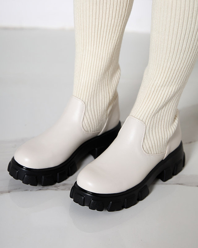 Royalfashion Wysokie wsuwane kozaki damskie w kolorze ecru Alerpi