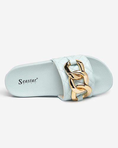 OUTLET Niebieskie damskie pikowane klapki ze złotym łańcuszkiem Eteris - Obuwie