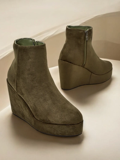 Royalfashion Ženske čizme na klinu Sieffa