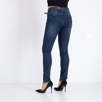 Royalfashion Granatowe damskie spodnie jeansowe z paskiem
