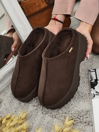 Kratki ženski škornji a'la za sneg s krznom Noelina