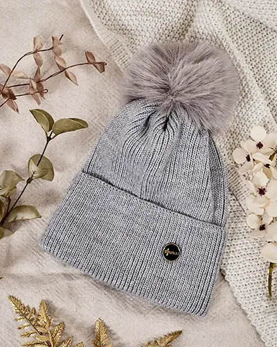 Royalfashion Ženska zimska kapa s resicama
