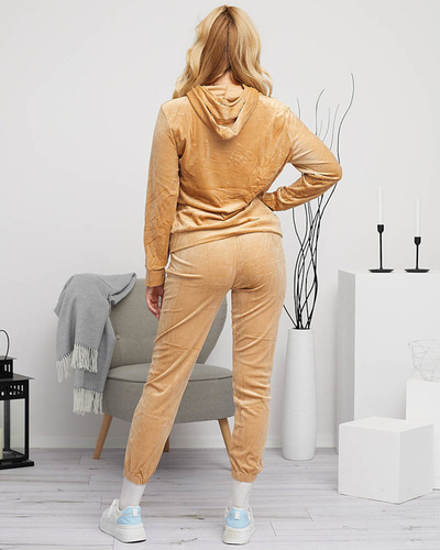 Royalfashion Beżowy damski komplet dresowy z napisem i kryształkami