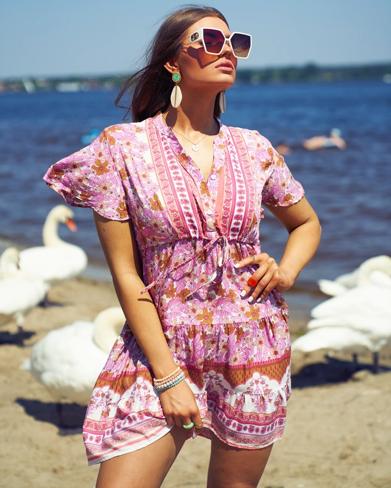 Royalfashion Letnia różowa damska krótka sukienka
