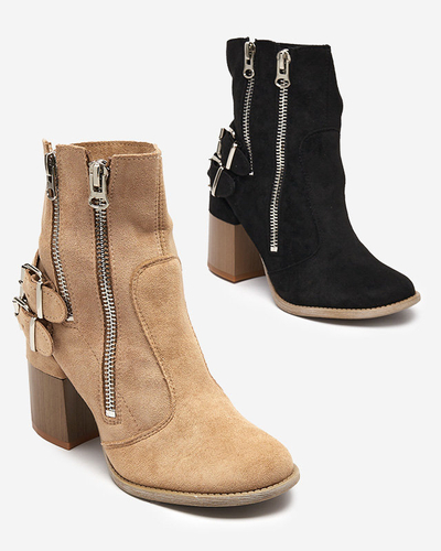 Damskie botki na słupku w kolorze jasnobrązowym Ferrgo- Obuwie