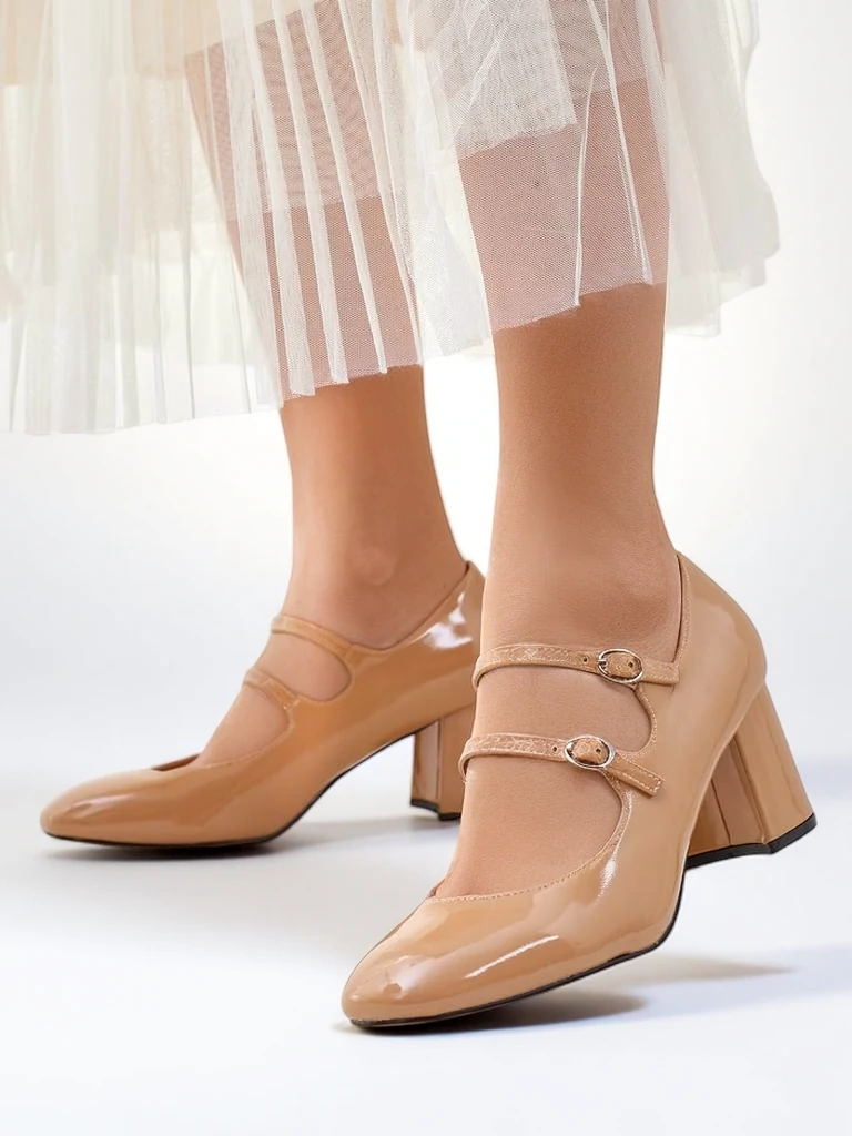 Royalfashion Patentna usnjena ženska čevlja s peto in trakovi Ovinna