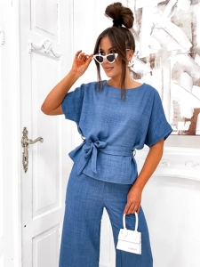 Głęboki błękit nieba