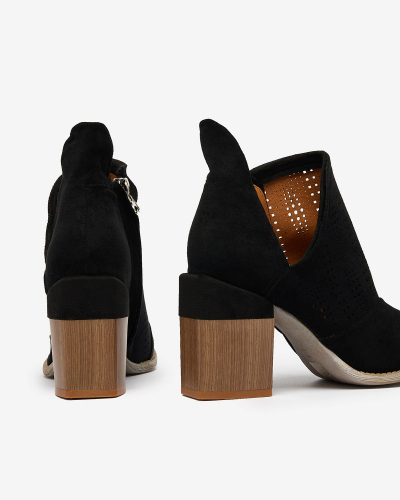 Royalfashion Aglutani škornji z naramnicami v črni barvi Revivela