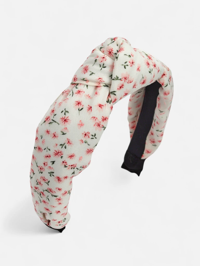 Royalfashion Lasna oprema s pletenjem v cvetove