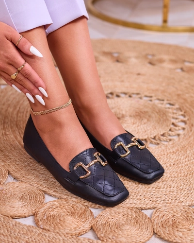 Royalfashion Czarne damskie  pikowane mokasyny ze złotą ozdobą Wetifa