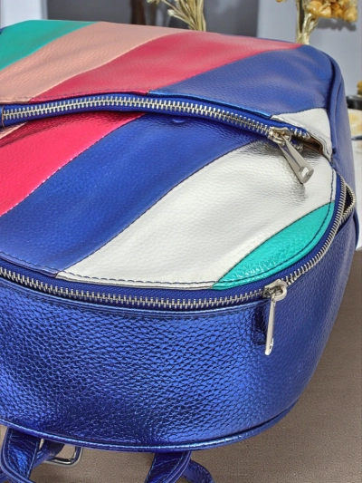 Royalfashion Ženski nahrbtnik iz eko usnja z kovinskimi črtami Metallic Stripes