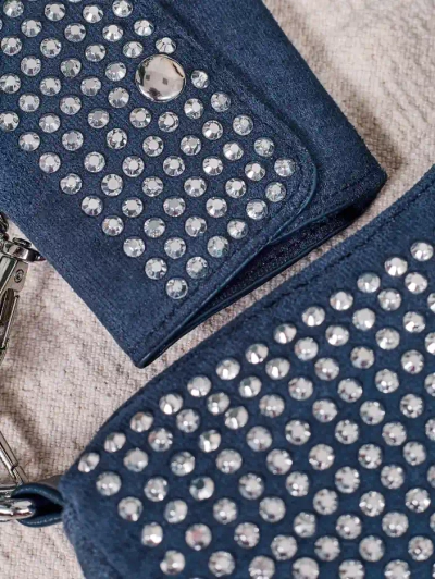 Royalfashion Mala ženska torbica s žebljički
