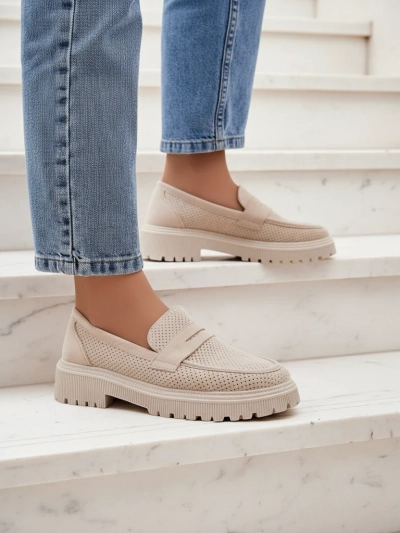 Ženski loafers Callista bež, ekološko usnje, ravna peta 4 cm
