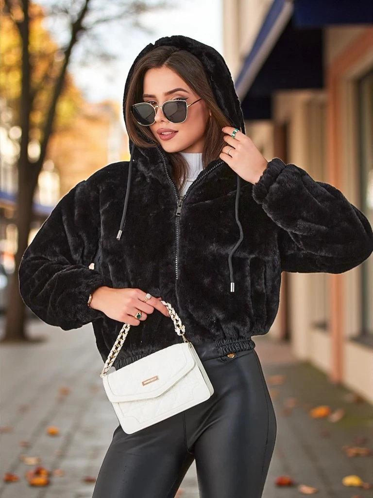 Royalfashion Ženina jakna izrađena od lažnog krzna