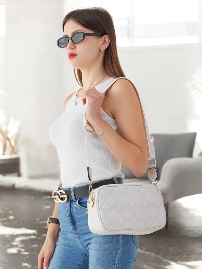 Royalfashion Mala ženska torbica s prešitjem, izdelana iz ekološke usnje