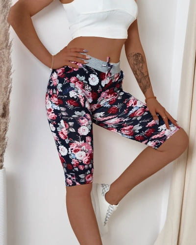 Royalfashion Bordowe damskie spodenki 3/4 z kwiatowym wzorem PLUS SIZE