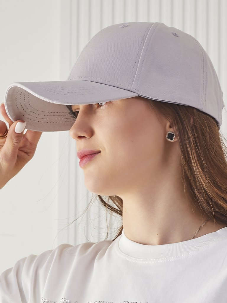 Royalfashion Mila ulična kapa z vizirjem