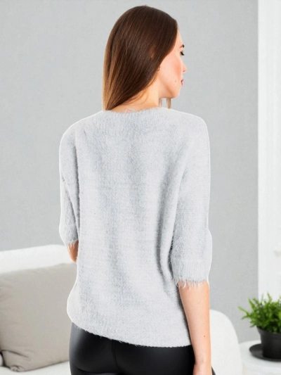 Royalfashion Jasnoszary sweter z gwiazdkami