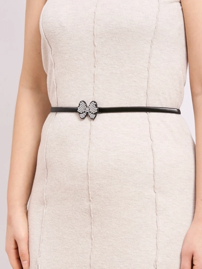 Črni ženski pas Melina s kovinsko pentljo v stilu latino glamurja