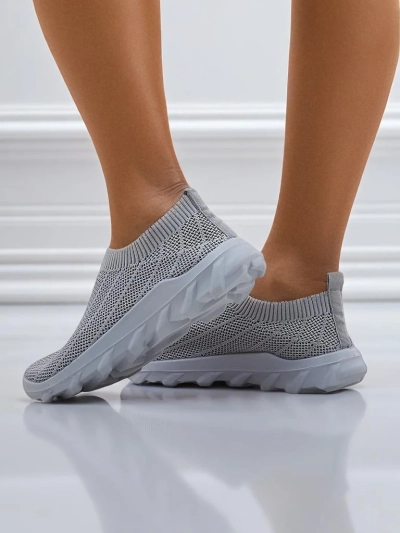Ženske superge golobje sive Silvana - udobni slip-on čevlji za mesto