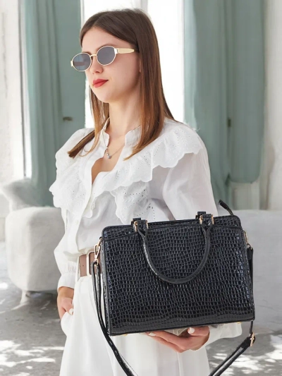 Royalfashion Elegantna ženska patentna torbica z embosiranjem