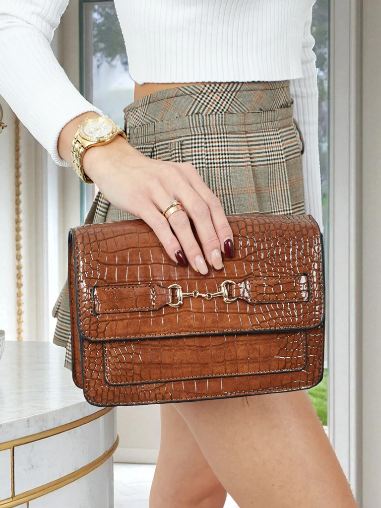 Lakirana majhna ženska torbica iz eko usnja Lunisse