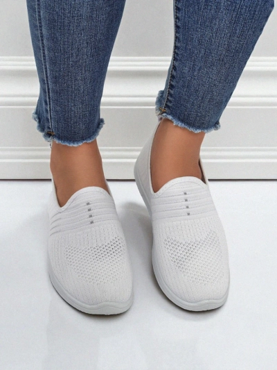 Ženski beli slip-oni Tkanina Callisto – lahki čevlji za pomlad in poletje