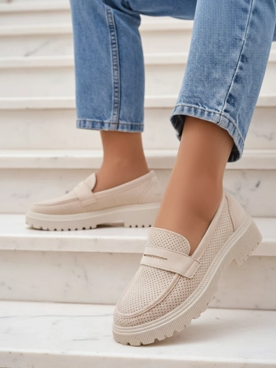 Ženski loafers Callista bež, ekološko usnje, ravna peta 4 cm