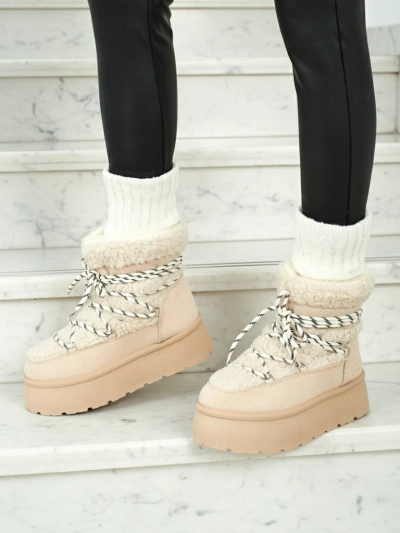 Ženski škornji a'la snežni čevlji Danira