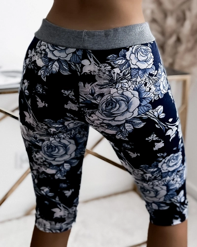 Royalfashion Ženske 3/4 kratke hlače mornarsko modre barve s cvetličnim vzorcem PLUS SIZE