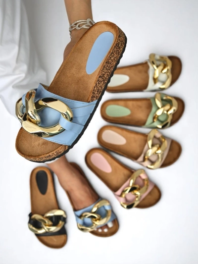 Ženski sandali Callista Royalfashion z verižico – ecru/modri, ravna peta