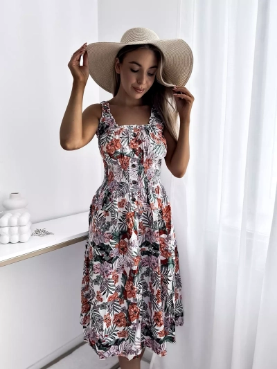 Royalfashion Biała sukienka damska za kolano z motywem roślinnym