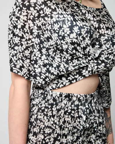 Royalfashion Czarny damski plisowany komplet w kwiatki