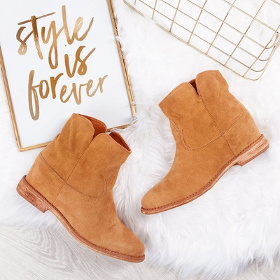 Royalfashion Kowbojki na krytym koturnie w kolorze camel Bluestone