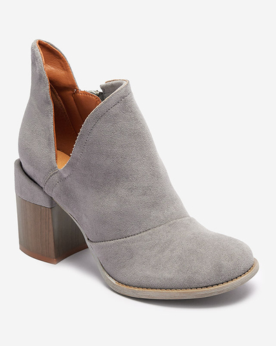 Royalfashion Szare damskie botki na słupku z wycięciami Cintura