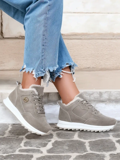 Royalfashion Grey ženski izolirani športni čevlji Lahho