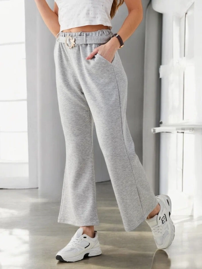 Royalfashion Široke ženske hlače iz tkanine z okrasnim pasom