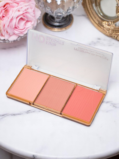 Paleta treh odtenkov mat rdečila za lica v barvi Terracotta Rose