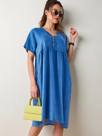 Royalfashion Preprosta ženska tunika a'la obleka z dekorativnimi gumbi, denim tip