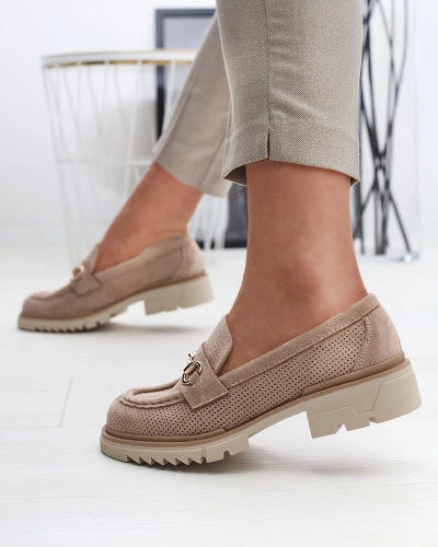 Royalfashion Jasnobrązowe ażurowe damskie mokasyny z łańcuszkiem Imerila