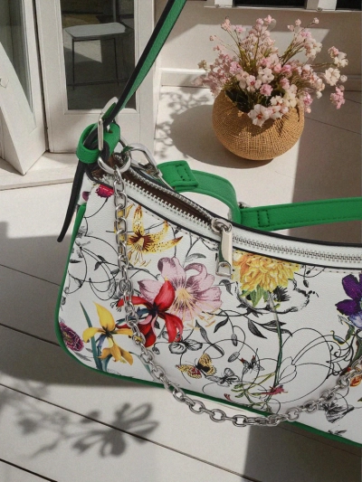 Royalfashion Majhna ženska torbica iz eko usnja s cvetličnim vzorcem Lily Bloom