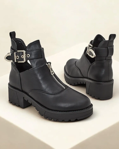 Damskiirabota s boti na stila na Komowi na Royal Fashion