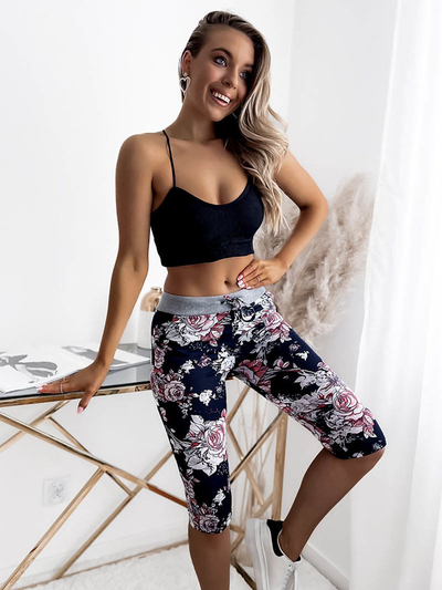 Royalfashion Kwiatowe spodenki damskie 3/4 w kolorze granatowo- koralowym PLUS SIZE