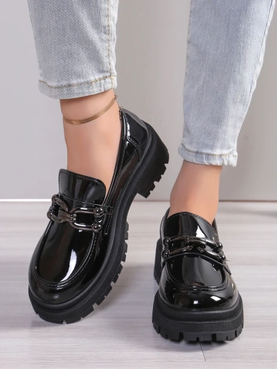 Royalfashion Ženske lakirane lofsice Arieda