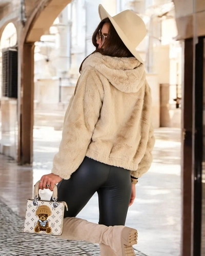 Royalfashion Bež ženska jakna iz imitacije krzna