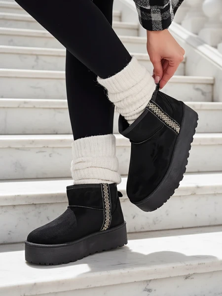 Royalfashion Kratki ženski zimski čizme a'la Haluzi