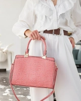 Ciemnoróżowy  || Różowy