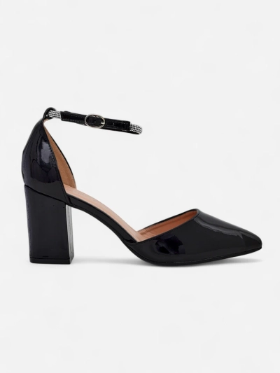 Royalfashion Ženske lakirane čevlje s pasom okrašenim s sikami Furoni