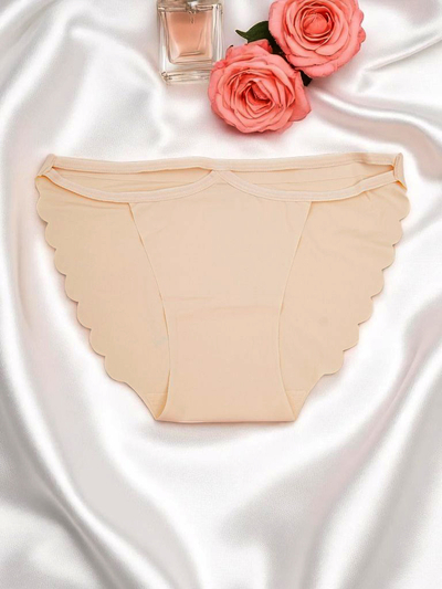 Royalfashion Ženske hlačke z laserskim rezom z okrasnimi trakovi Edge Chic